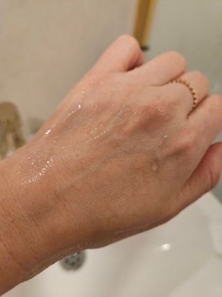스킨큐어 산다화 순한 클렌징 동백 오일 200ml — 5점을 준 리뷰어가 2023년 8월 올린 사용 사진