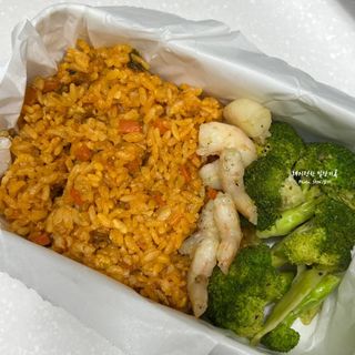 [푸딩팩토리] 요잇조잇 닭갈비 닭가슴살/김치 닭가슴살 곤약볶음밥 2종 (김치볶음밥 2개 닭갈비 볶음밥 1개) — 3점을 준 리뷰어가 2022년 7월 올린 사용 사진