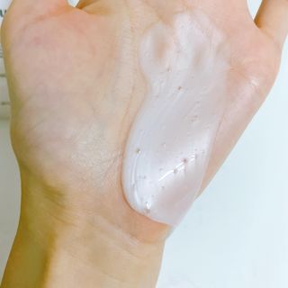 [HUREX] 휴렉스 볼류마이징 탈모완화 기능성 샴푸 본품+휴대용 — 5점을 준 리뷰어가 2021년 7월 올린 사용 사진