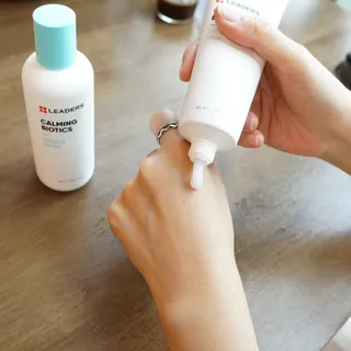리더스코스메틱 리더스 카밍 바이오틱스 #1등 진정 기획세트 [에센스 워터150ml + 크림 마스크80ml] — 5점을 준 리뷰어가 2022년 9월 올린 사용 사진