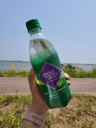 몽베스트 Montbest with Sparkling water Lime20병 — 5점을 준 리뷰어가 2022년 5월 올린 사용 사진