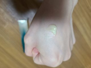[NEW 탄력유턴 아이크림] AHC 유스 래스팅 리얼 아이크림 포 페이스 — 5점을 준 리뷰어가 2021년 3월 올린 사용 사진