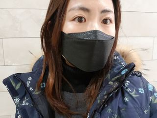 위케어 KF94 마스크 숨쉬기편한 귀안아픈마스크 국산원부자재 사용 식약처 승인 마스크 — 5점을 준 리뷰어가 2021년 2월 올린 사용 사진