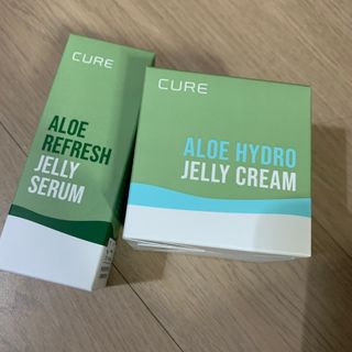 김정문알로에 큐어 큐어 알로에 리프레쉬 젤리 세럼, 큐어 알로에 하이드로 젤리 크림 — 4점을 준 리뷰어가 2021년 3월 올린 사용 사진