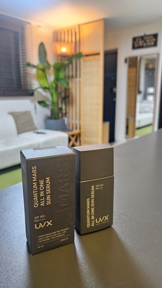 UVX 퀀텀 마스 올인원 선세럼 — 5점을 준 리뷰어가 2024년 2월 올린 사용 사진