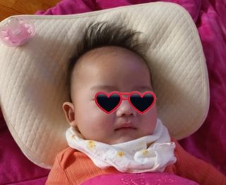 일상유희 newborn 뉴본필로우 아기두상관리베개 — 5점을 준 리뷰어가 2023년 1월 올린 사용 사진