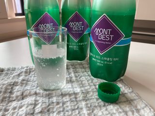 몽베스트 Montbest with Sparkling water Plain 20병 — 5점을 준 리뷰어가 2022년 6월 올린 사용 사진