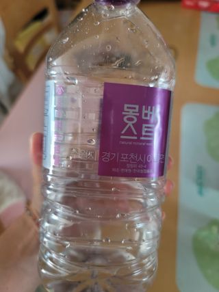 몽베스트 MONTBEST 1L 12입 — 4점을 준 리뷰어가 2022년 2월 올린 사용 사진