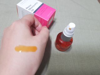 유니베르소 로즈힙 오일 15ml — 5점을 준 리뷰어가 2021년 6월 올린 사용 사진