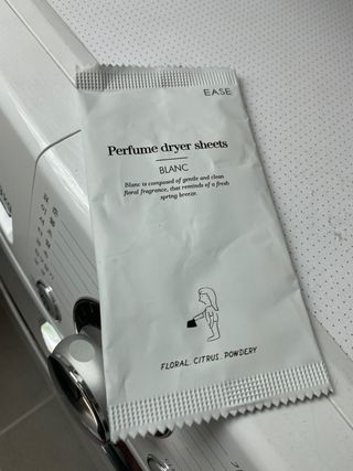 [이즈라이프코스메틱] 퍼퓸 드라이어 시트 히노끼향  or 블랑향 2중 택1 30매 — 5점을 준 리뷰어가 2021년 6월 올린 사용 사진