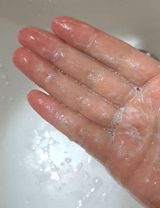 르핸스 퍼포밍 5 샴푸 비반트 포렛/베티버 포그 — 5점을 준 리뷰어가 2022년 12월 올린 사용 사진