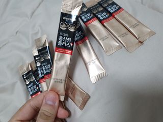 서울약사신협_투데이홍삼정플러스스틱_10g x 30포 — 5점을 준 리뷰어가 2021년 2월 올린 사용 사진