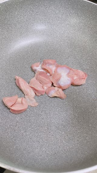 화끈한녀석들 새오똥400g 새우,오징어,똥집 볶음요리 소스,밀떡, 참기름 포함 — 4점을 준 리뷰어가 2022년 11월 올린 사용 사진