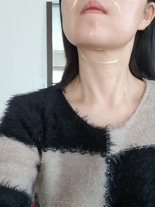 [NEW 탄력유턴 아이크림] AHC 유스 래스팅 리얼 아이크림 포 페이스 — 4.5점을 준 리뷰어가 2021년 2월 올린 사용 사진