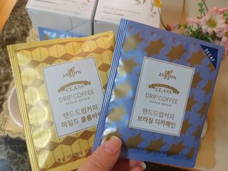 (주)쟈뎅 쟈뎅 클래스 핸드 드립 커피 10P 2종_디카페인 1종+랜덤 플레이버 1종 — 5점을 준 리뷰어가 2021년 4월 올린 사용 사진
