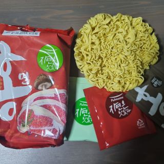 [풀무원] 자연은맛있다 정면, 백면, 홍면  세트 — 5점을 준 리뷰어가 2021년 4월 올린 사용 사진