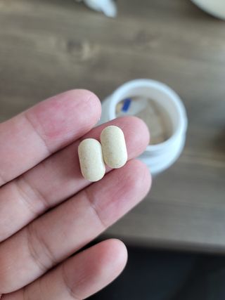프리마인 평생 써야하는 관절의 건강을 위한 완벽설계 솔루션 관절n마디케어 플러스 120정 — 4점을 준 리뷰어가 2021년 10월 올린 사용 사진
