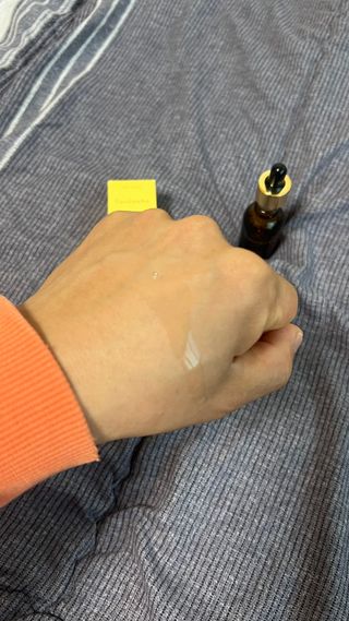 스킨큐어 산다화 비타민c 화이트닝 에센스 30ml — 5점을 준 리뷰어가 2024년 1월 올린 사용 사진