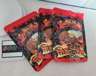 불타 지옥불카레 불지옥맛 180g x 3봉 — 5점을 준 리뷰어가 2021년 6월 올린 사용 사진
