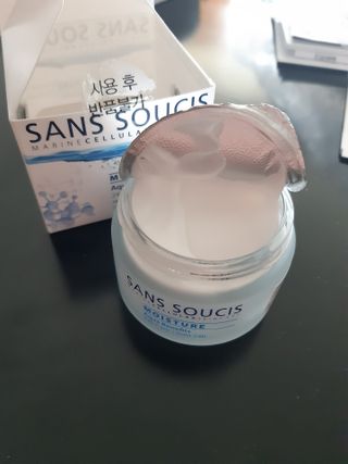 산수시 아쿠아 베네핏 24h 수부지 물광 속건조 수분크림 50ml — 5점을 준 리뷰어가 2021년 6월 올린 사용 사진