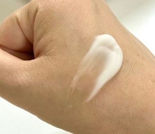 프리마인 바르기만 하면 철벽 스킨케어+24시간 마스크팩 효과. 셀라브 리제너레이팅 시스템 부스터+크림 세트 — 5점을 준 리뷰어가 2023년 9월 올린 사용 사진