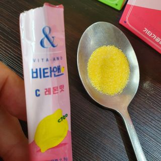 비타앤C 레몬맛, 망고맛 — 5점을 준 리뷰어가 2021년 6월 올린 사용 사진