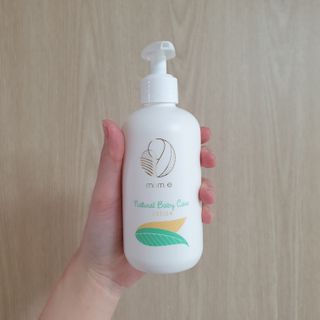 mom e 맘이 내추럴 베이비 케어 샴푸앤바스+로션 — 5점을 준 리뷰어가 2021년 1월 올린 사용 사진