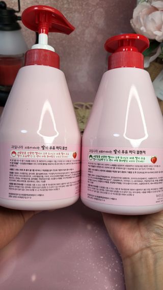 [과일나라] 피부가 마시는 딸기우유 바디클렌저&바디로션 — 5점을 준 리뷰어가 2022년 10월 올린 사용 사진