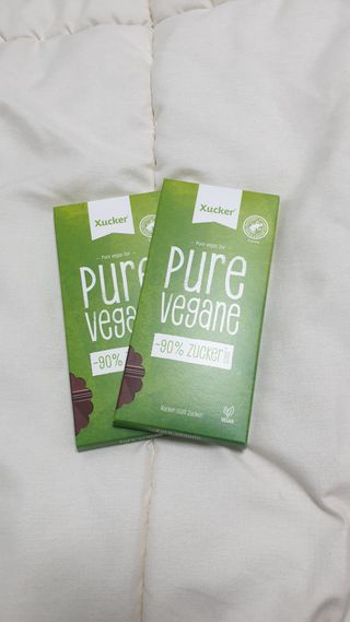 당류2g 자일리톨로 단맛을낸 슈카 퓨어비건 무설탕초콜릿 Xucker vegan 2개입 — 5점을 준 리뷰어가 2021년 4월 올린 사용 사진