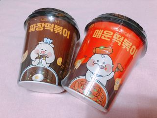 유비쿡 컵떡볶이 매운컵떡볶이2개/ 짜장컵떡볶이 2개  총 4개세트 — 5점을 준 리뷰어가 2021년 3월 올린 사용 사진