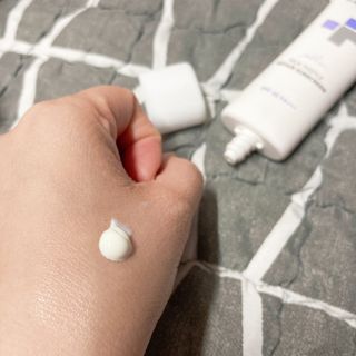 바노바기 코스메틱 바노바기 밀크씨슬 리페어 시카 선스크린 플러스 50ml — 5점을 준 리뷰어가 2023년 2월 올린 사용 사진
