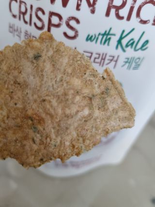 BASSAK 바삭 유기농 현미 누룽지 크래커 3종 — 5점을 준 리뷰어가 2021년 12월 올린 사용 사진