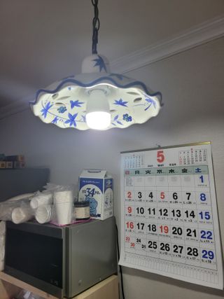 헤이홈 LED전구 화이트 스마트 전구 wifi 연결 스마트폰 연동 음성제어 원격제어 — 5점을 준 리뷰어가 2021년 5월 올린 사용 사진
