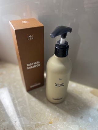 패스트힐(fast heal) 패스트힐 탈모증상완화샴푸 470ml — 5점을 준 리뷰어가 2023년 9월 올린 사용 사진
