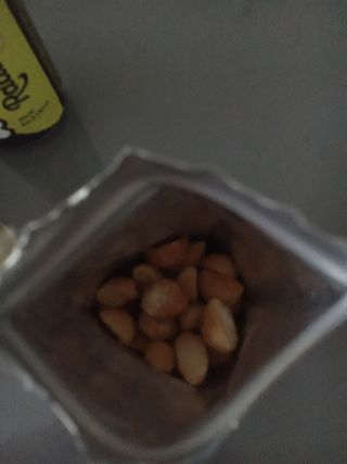 도이퉁 마카다미아 넛 90g  로얄 마카넛 오리지널 쏠트 허니 — 5점을 준 리뷰어가 2021년 9월 올린 사용 사진