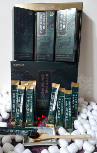 서울약사신협_프리미엄 진 녹용스틱 플러스10g x 30포 — 5점을 준 리뷰어가 2021년 8월 올린 사용 사진