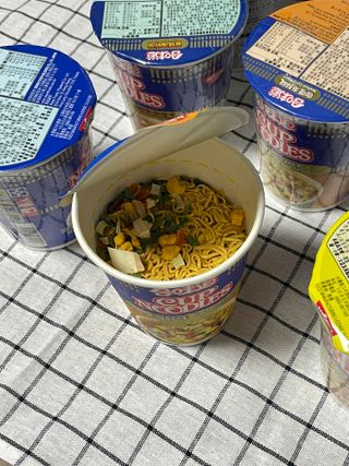 NISSIN 닛신 컵누들  4종 - 씨푸드오리지날, 씨푸드 스파이시, 씨푸드 커리, 씨푸드 XO소스 — 5점을 준 리뷰어가 2022년 3월 올린 사용 사진