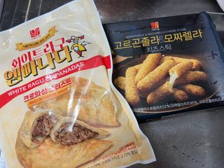 디케이식품(주) 고르곤졸라&모짜렐라 치즈스틱 400g — 5점을 준 리뷰어가 2023년 3월 올린 사용 사진
