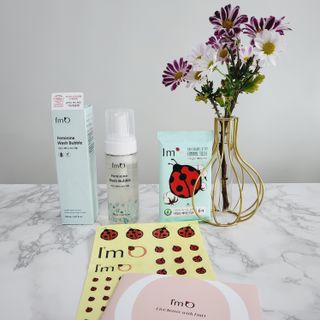 아임오 페미닌워시 150ML + 페미닌티슈6입 + 아임오스티커 + 쿠폰북 — 5점을 준 리뷰어가 2021년 10월 올린 사용 사진