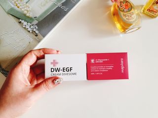 이지듀 DW-EGF 크림 다이브좀_콜라겐이 쏙쏙, 탄력피부로 다이빙 — 5점을 준 리뷰어가 2021년 2월 올린 사용 사진