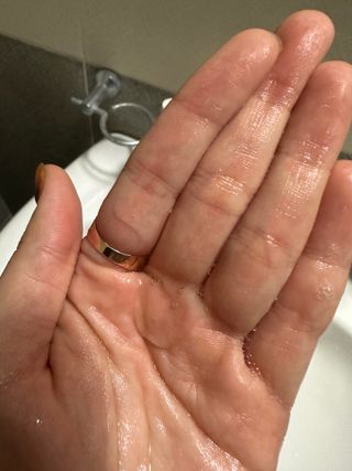 로우퀘스트 베리어 인핸싱 클렌저 190ml — 5점을 준 리뷰어가 2023년 10월 올린 사용 사진