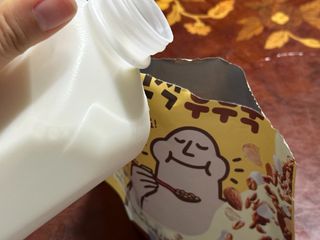 스낵스 와그작후루룩 3종_카카오2봉+아몬드2봉+딸기2봉 (총 6봉) — 5점을 준 리뷰어가 2024년 2월 올린 사용 사진