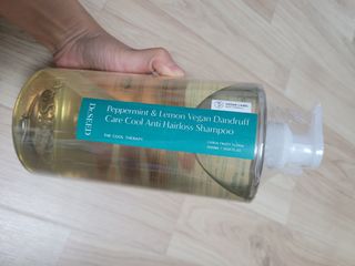 닥터시드 페퍼민트 앤 레몬 비건 비듬케어 쿨 탈모 샴푸 (1000ml) — 5점을 준 리뷰어가 2023년 7월 올린 사용 사진
