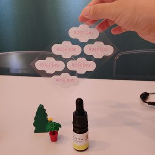 라라로즈데이 시즌2 천연 아로마오일 Y존 케어 속옷향수 이너퍼퓸 5ml  여성의 자존감을 UP시키자 — 4.5점을 준 리뷰어가 2021년 9월 올린 사용 사진
