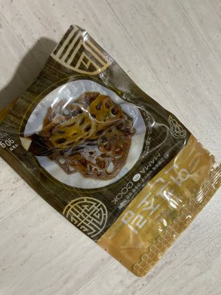 하나마이 [마마쿡] 전 청와대 천상현 셰프의 밑반찬  5종세트(소고기 장조림+연근조림+진미채+간장김자반+새우김자반) — 4.5점을 준 리뷰어가 2023년 4월 올린 사용 사진