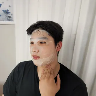 태그스킨 4스텝 주름개선 피부미백 영양 마스크팩 3개 세트(최신버전) — 5점을 준 리뷰어가 2022년 5월 올린 사용 사진