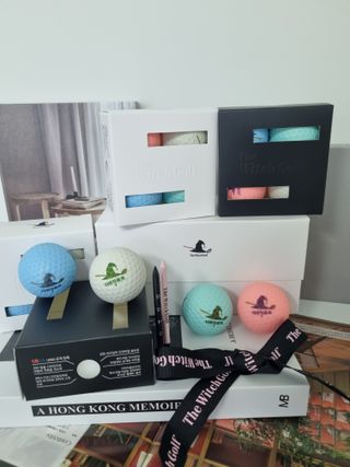 더위치골프(thewitchgolf) 프리미엄 골프 공 더위치골프 매트 펄 컬러의 3피스볼 더위치골프 골프볼 선물세트 — 5점을 준 리뷰어가 2023년 11월 올린 사용 사진