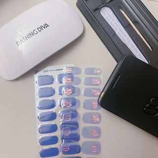 데싱디바 글레이즈 젤네일 별빛유리네일 6종_랜덤발송 — 3점을 준 리뷰어가 2021년 8월 올린 사용 사진