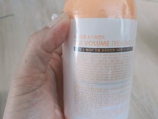 썸헤어 / SUMHAIR 썸헤어 실크 볼륨 샴푸+트리트먼트 프룻자스민티 — 5점을 준 리뷰어가 2021년 5월 올린 사용 사진