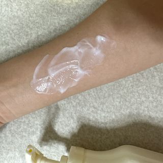 카프리나 산양밀크 모이스춰라이징 바디로션 350ml(라벤더향) — 5점을 준 리뷰어가 2023년 5월 올린 사용 사진
